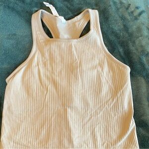 Lululemon crop top size 8 EUC